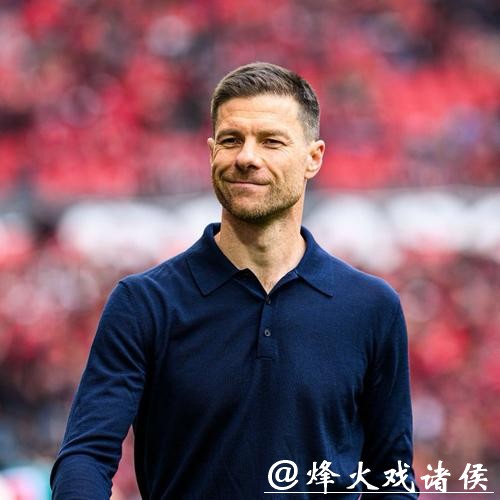 德甲赛季最佳球员出炉 莱万力压桑乔哈弗茨当选